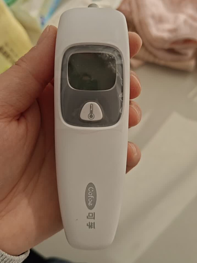 居家测温好帮手，可孚耳温枪精准又省心