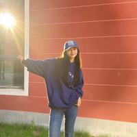 🔥秋冬衣柜C位锁定！这件藏蓝色美式潮牌卫衣我能穿到天荒地老