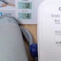 双旦暖心礼遇！欧姆龙J710血压计：家庭健康管理的智慧之选