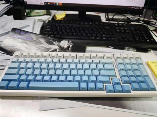 开卷鼻祖：VGN V98 Pro