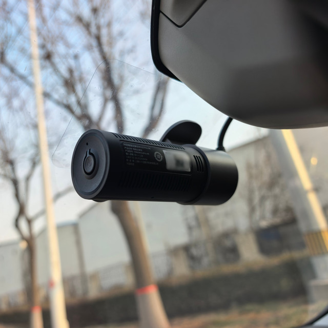 70迈卷疯了，不到300元拿下M310 Pro 4K行车记录仪