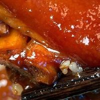 家庭版红烧猪蹄：一锅焖出的软糯鲜香，好吃到舔盘