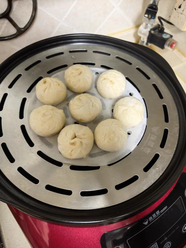 年度舌尖之旅：锋味派黑猪肉小笼包，唤醒冬日清晨的仪式感