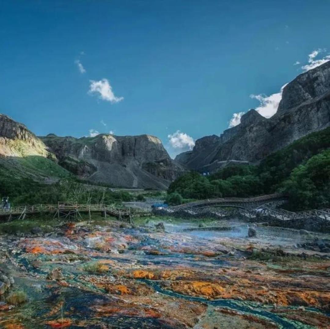 骄阳似我点燃文旅热,长白山成雪山告白的浪漫新地标