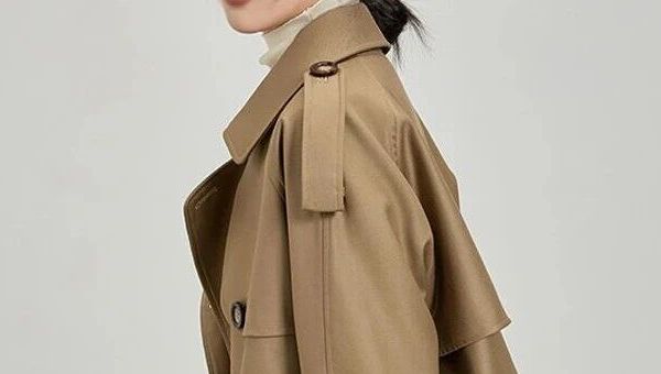 今日裁剪图分享：短款风衣外套