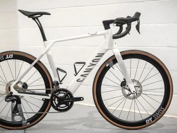 Canyon Endurace，一款终于能带来顺风骑行体验的电动公路自行车