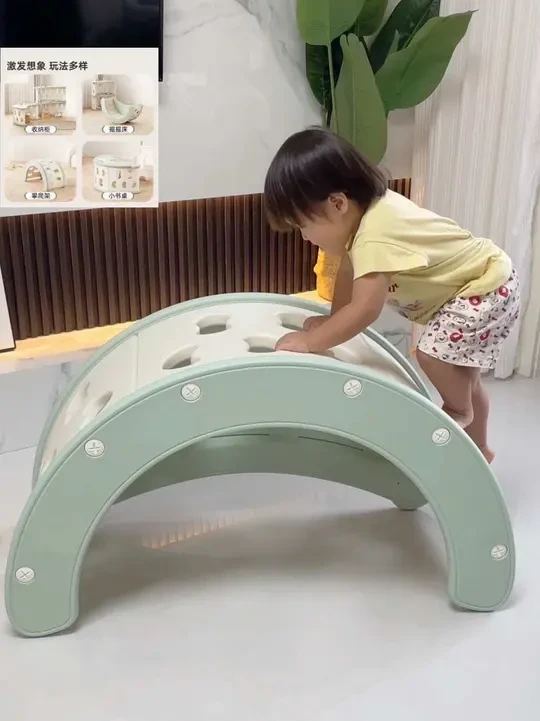 家里是小户型，大的攀爬架放不下的赶紧看看#哈比树 新款多功能攀爬架！摇摇椅，平衡板，书桌，收纳柜5合1！宝宝在家玩就超开心的！#攀爬架 #宝妈带娃解放双手 #母婴好物