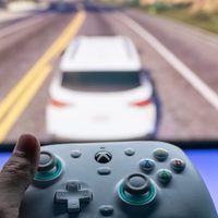 谁懂！这3㎡电竞桌前的含金量，才是我的专属自由