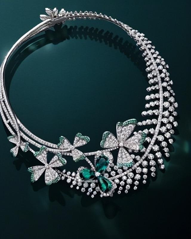 万象共生，匠蕴自然 CHAUMET JEWELS BY NATURE 绿野芳踪高定珠宝套系