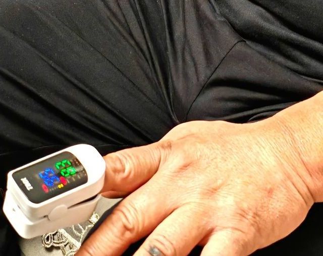 血氧仪品牌推荐：町石tinx指夹式脉搏血氧仪，家庭的贴心守护者