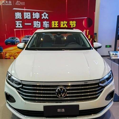 大众确实“一降到底”！上市卖12.59万，现跌至7.99万，带爱信6AT