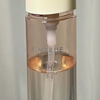 且初太阳红梨卸妆油，轻松卸妆无负担