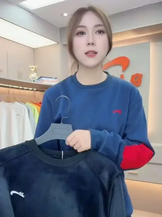 贵人鸟秋冬圆领卫衣男女休闲套头运动宽松百搭加厚保暖情侣上衣#秋冬新款#卫衣#谁穿谁好看#保暖又好看 #性价比超高