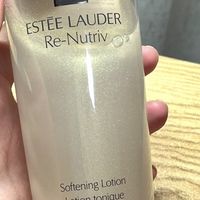 雅诗兰黛白金水：油皮的发光秘籍