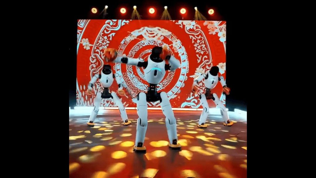 王心凌跨晚搭档引热议,五位机器人舞伴大秀舞技惊艳全场