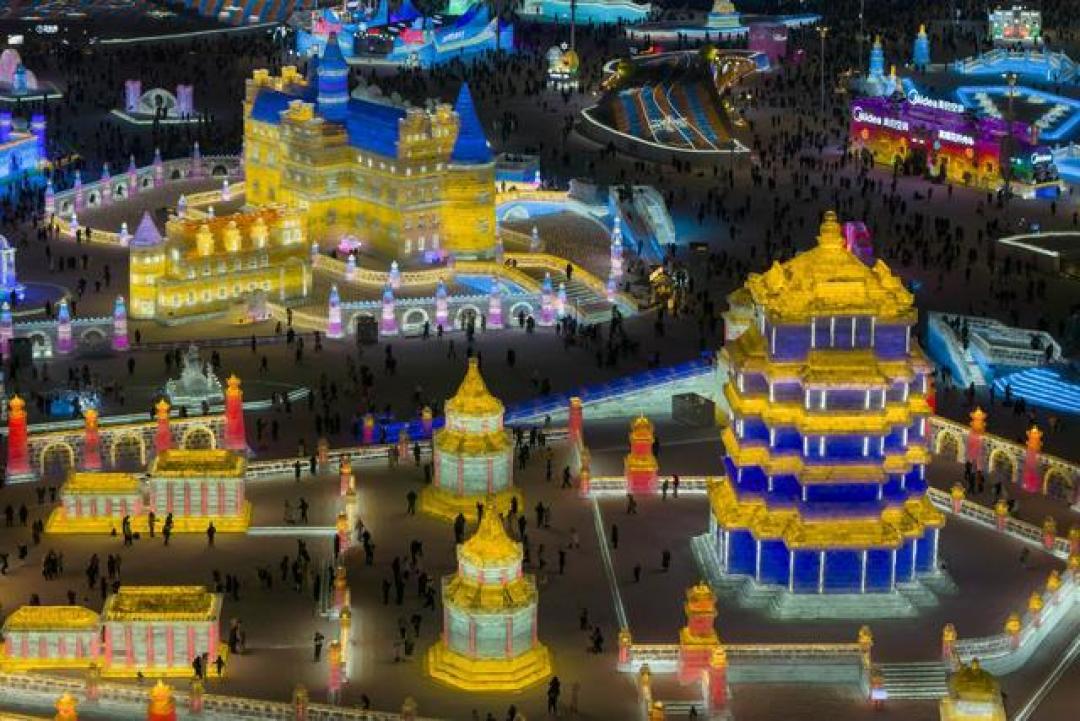 不只是烟花!哈尔滨冰雪大世界凭宏大奇观与暖心服务封神