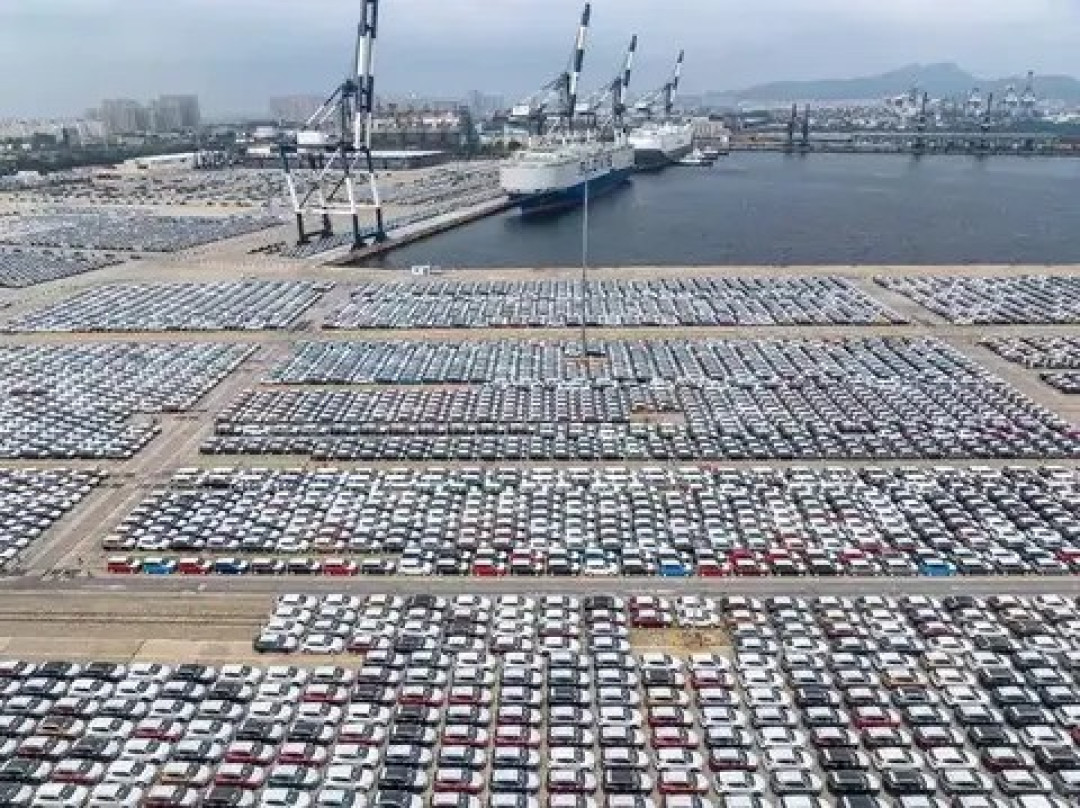 2025新能源车市收官战:鸿蒙领跑、小米破局、零跑登顶
