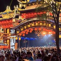 武侠主题公园高价门票值不值？沉浸式体验与影视IP的争议