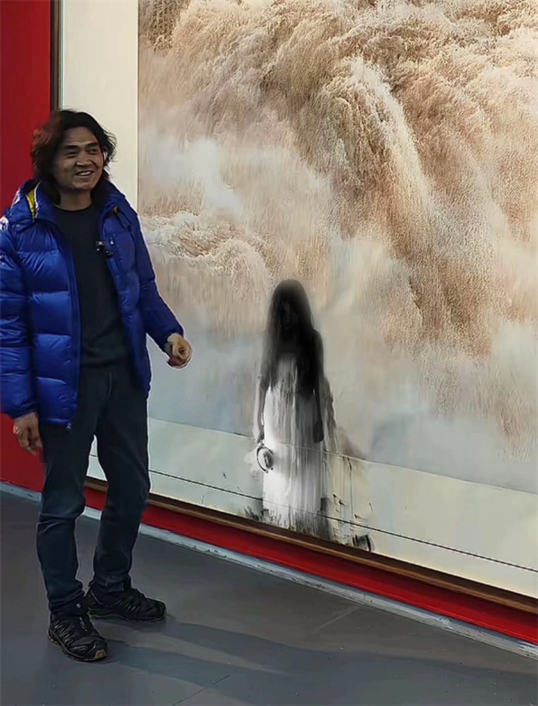 估价380万 著名画家巨幅画作遭泼墨:千万网友献策补救