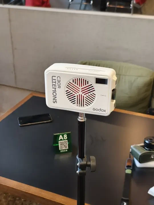 神牛C30R补光灯使用心得