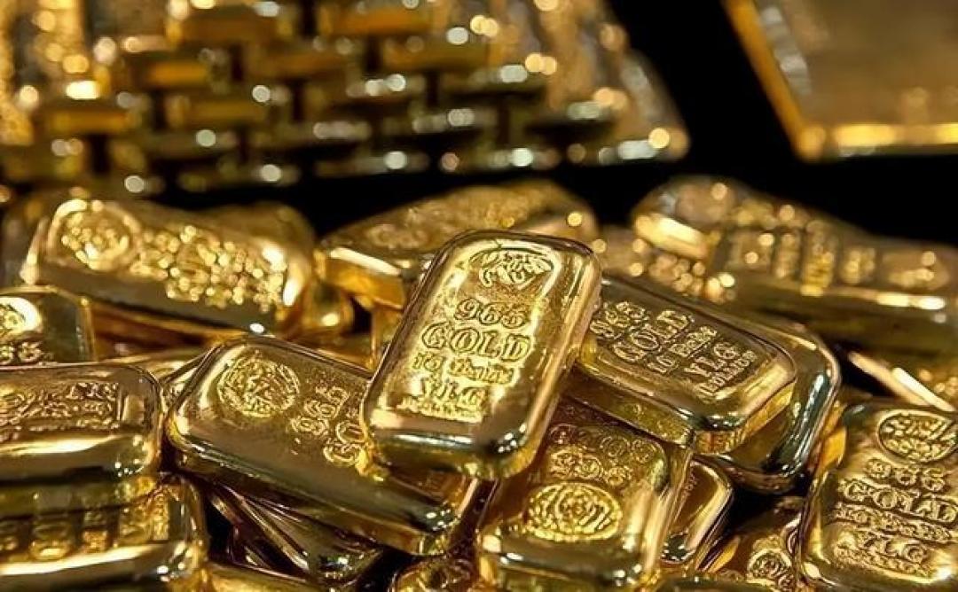 金店被挤爆,金价逼近新高,2024年黄金还能涨到哪?