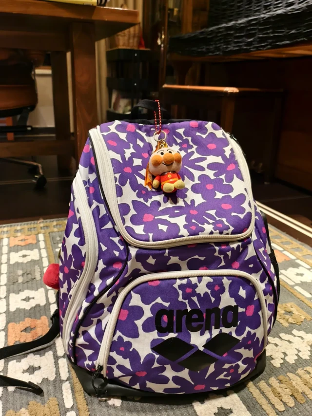 arena泳包好好看！