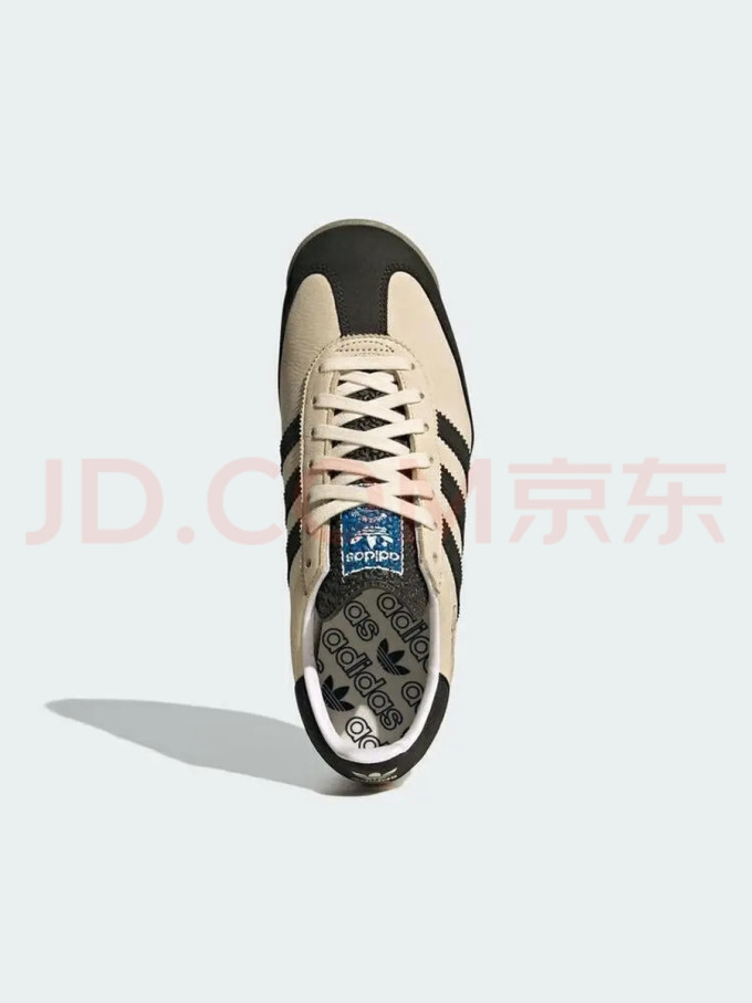 阿迪达斯休闲运动鞋