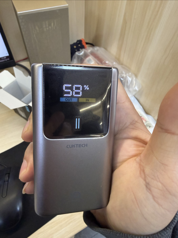 酷态科移动电源