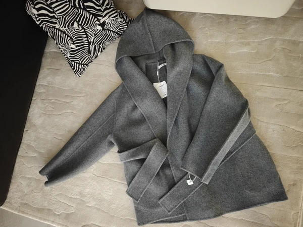 Joc Marllen 致知 短款浴袍对比