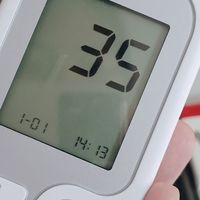 康泰血糖仪：长辈健康守护