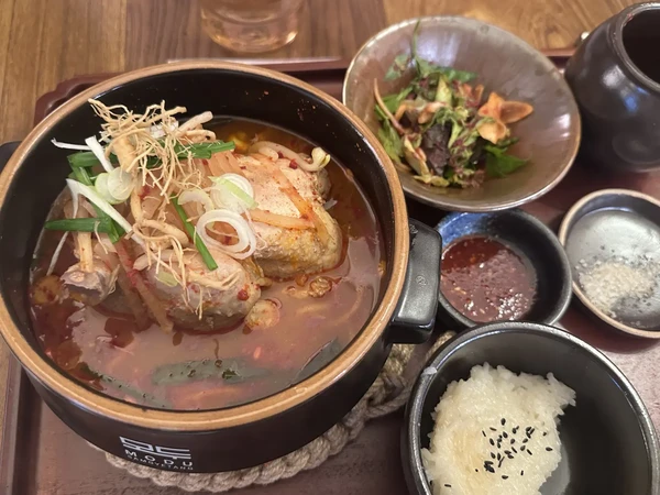 吉隆坡TRX的圣诞氛围杀疯了✨但我眼里只有吃