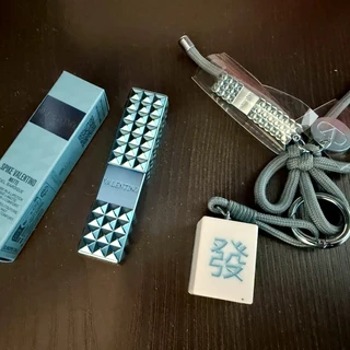 华伦天奴新年限定口红值得买吗？1800+用户真实观点大PK
