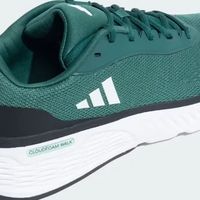 adidas休闲鞋：简约时尚百搭