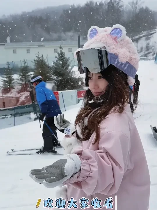 滑雪服当然不用买啦#滑雪服穿搭 #租滑雪服 #滑雪vlog #滑雪装备 #一起滑雪