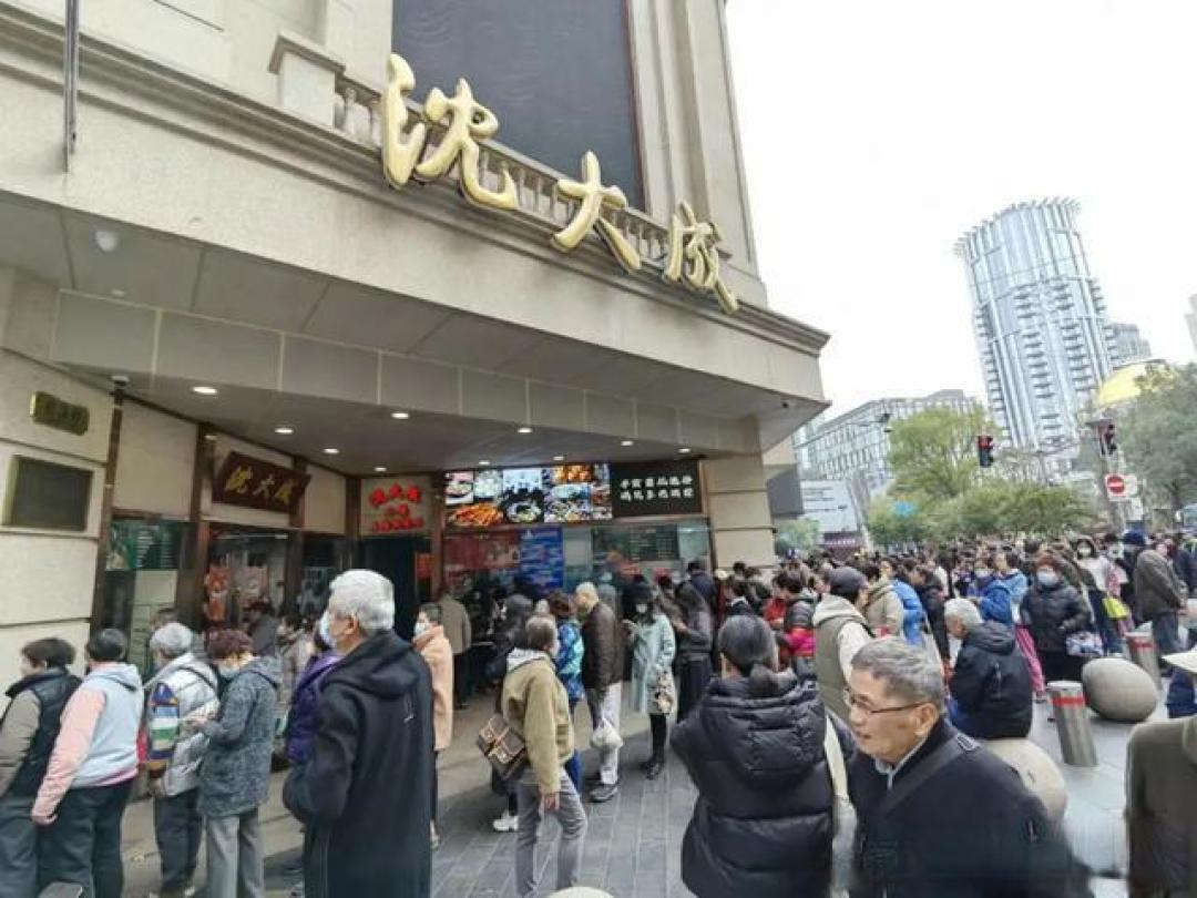 绕开网红店,这才是上海本地人私藏的弄堂美食与百年味道。