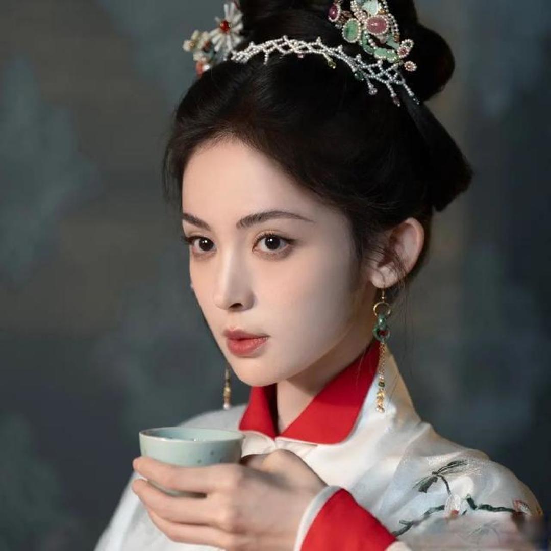 玉茗茶骨:双强爽剧人设带感,主演演技与剧情逻辑却引争议