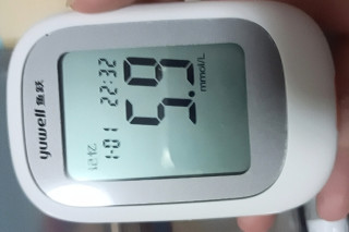双旦暖心分享｜送礼送健康，鱼跃血糖仪太戳心！