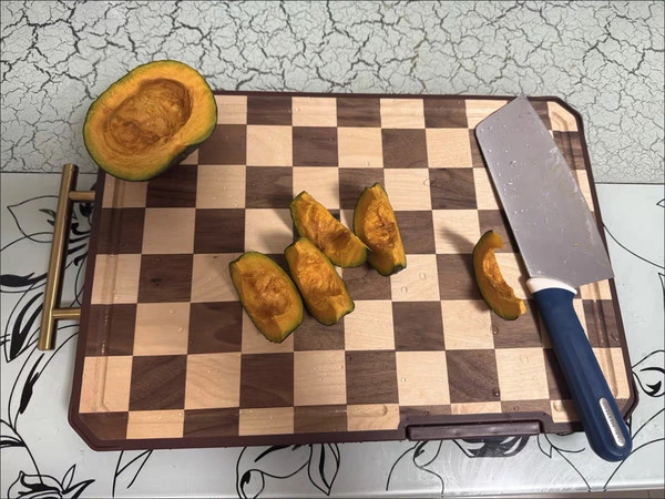 爱仕达乌檀木菜板：生熟分区不串味