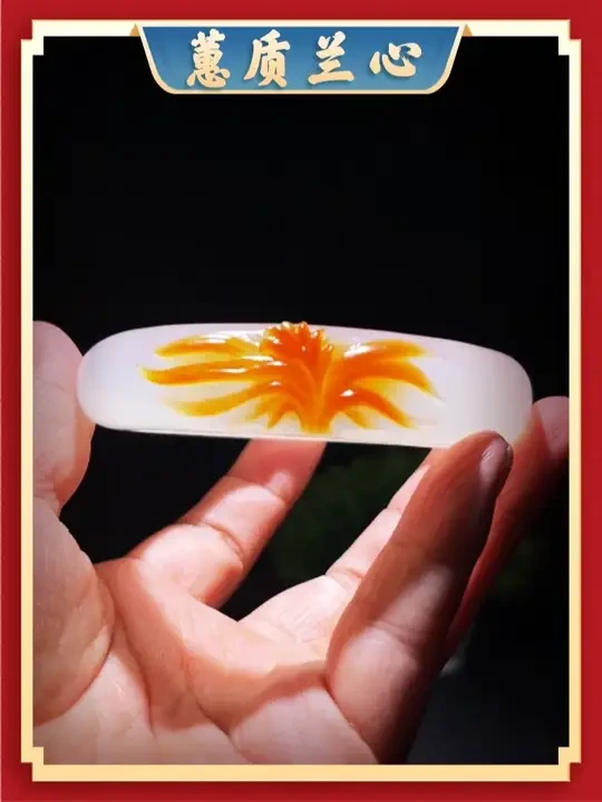 花了2天做好的兰花手镯和貔貅吊坠，大家喜欢吗？ #手工  #手艺人 #玉石魅力 #玉雕设计 #高手在民间