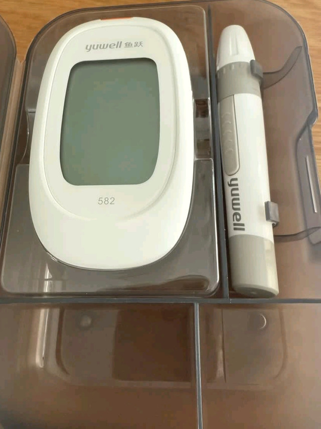 双旦囤健康好物，鱼跃580血糖仪省心守护家人血糖