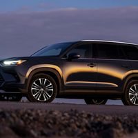 2.0T+8AT是性价比首选还是动力过剩？12万级SUV用户观点大碰撞