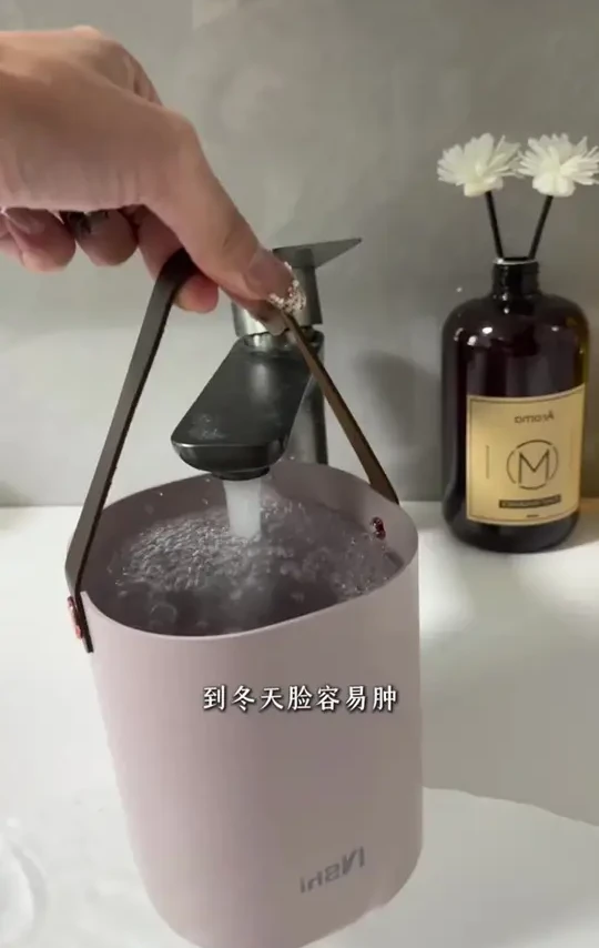 家用大容量静音加湿器，孕妇婴儿卧室适用，超贴心！
#大容量加湿 #母婴适用 #婴儿卧室加湿 #静音加湿器 #大容量加湿器