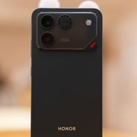 疯狂优化不如物理外挂，超大电池加风冷散热的安卓最强游戏机