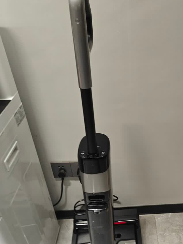 双旦清洁黑科技｜京东京造小虎鲸Plus洗地机太绝了