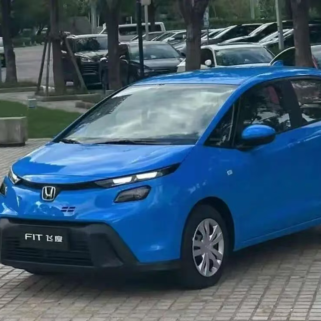 新款本田飞度曝光！限量3000台，一个月卖 3 辆，够本田卖 80 年