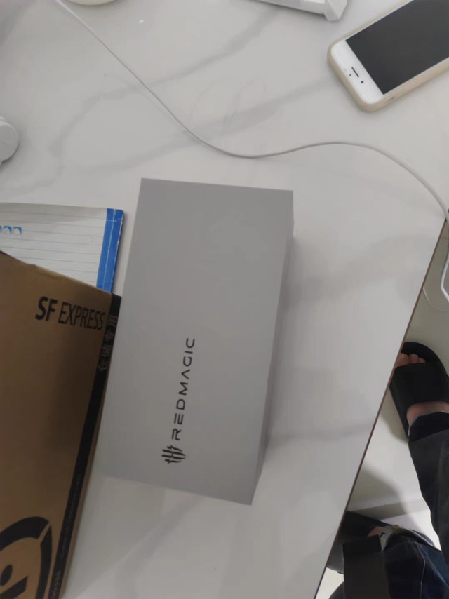 红魔10 Air新年心愿：轻薄电竞梦，性能与温度的完美平衡