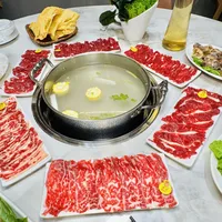 潮汕牛肉锅VS东北杀猪菜：谁才是地方美食短视频破圈之王？1023+用户观点大碰撞