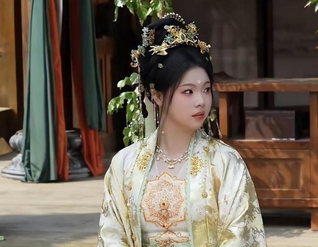 从平衡木到大荧幕，管晨辰演古装短剧被赞“文体两开花”