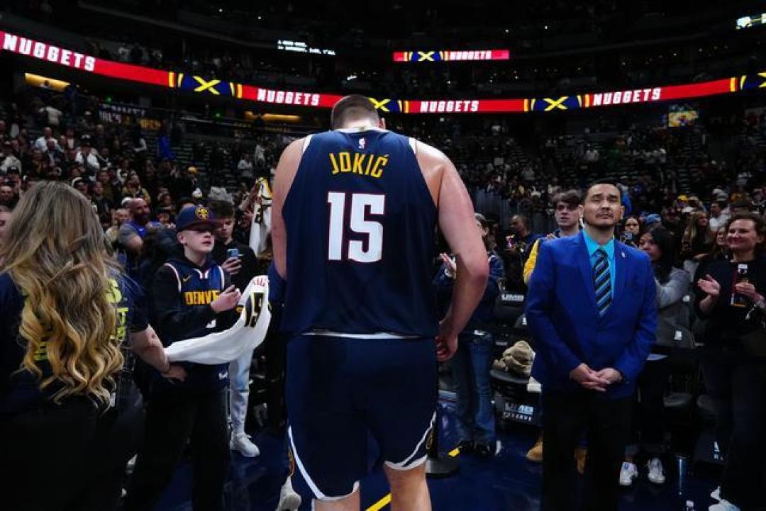 一场伤病或葬送MVP？约基奇悲剧拷问NBA65场规则