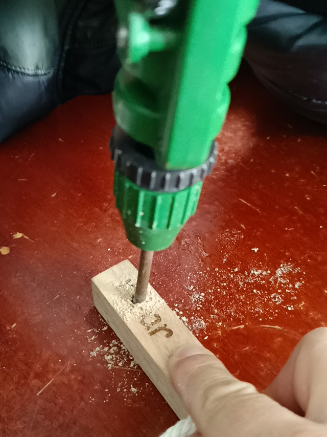 操作比较方便的手摇转孔器